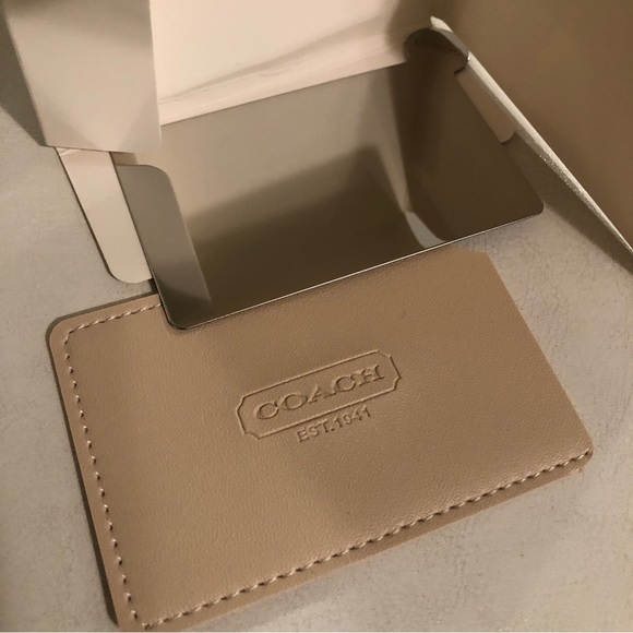 Coach pocket mirror in leather case - Picture 4 of 7